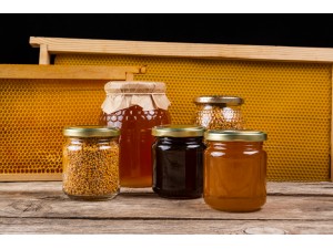What Size Honey Jars Are Best for Selling?