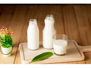 Discover the Benefits: Why Glass Milk Bottles Trump Plastic